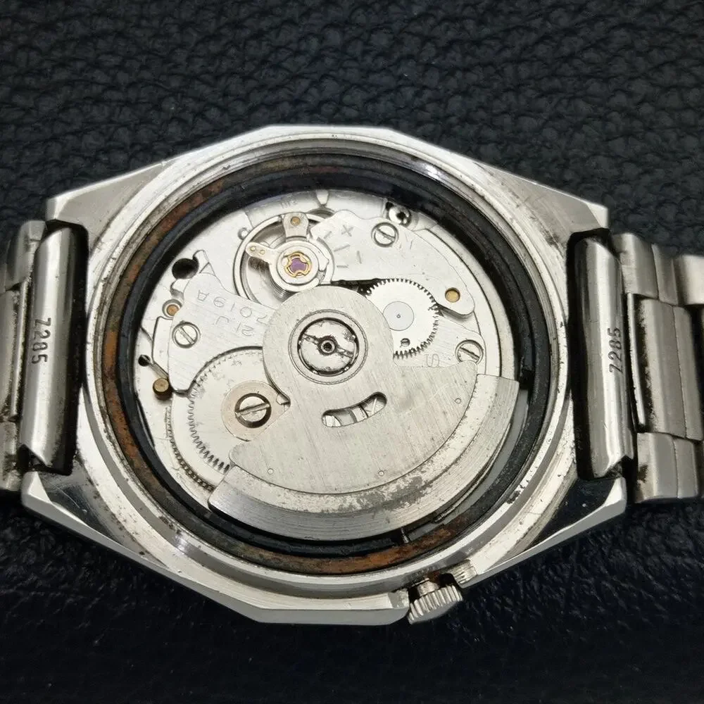 Vintage 1992 Seiko Automatic Mens Silver Watch W/daydate & Gold accents